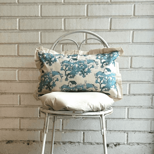 Funda de cojín Añañuca Diseño Casita Blanco Borde